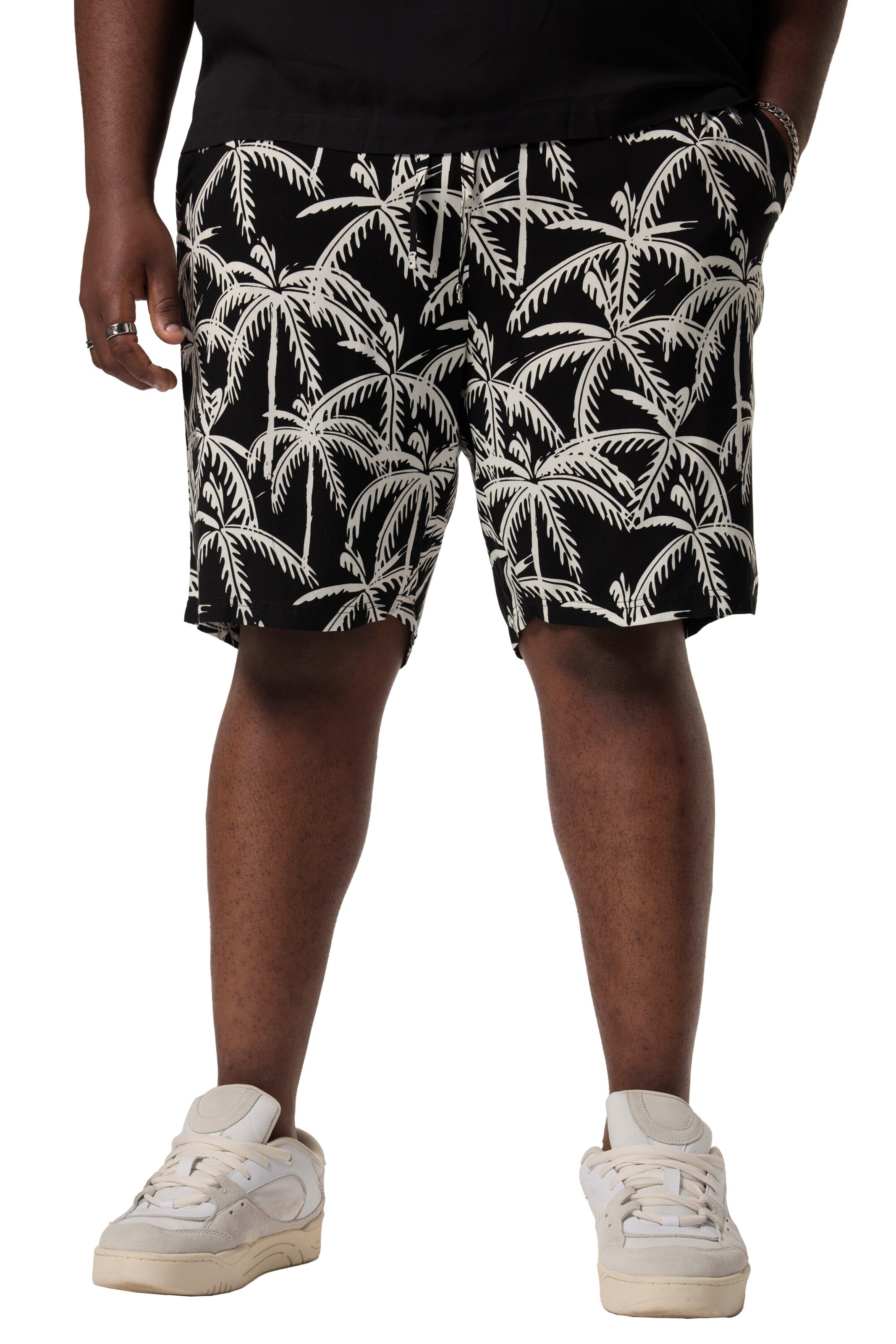 STHUGE Loosefit Broek in Zwart: voorkant