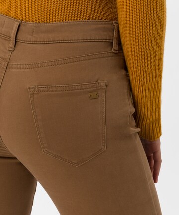 BRAX Slimfit Broek 'Mary' in Bruin