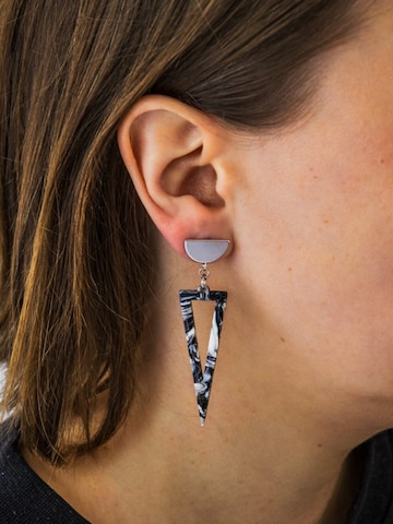 Fräulein Wunder Earrings 'Acetat Agnes' in Grey