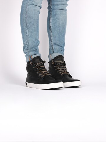 BLACKSTONE Hög sneaker 'Icon Am02' i blå