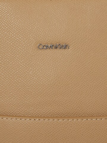 Rucsac 'MUST DOME' de la Calvin Klein pe bej