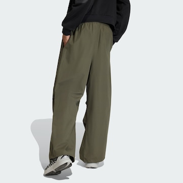 ADIDAS SPORTSWEAR - Pierna ancha Pantalón deportivo 'City Tech' en verde