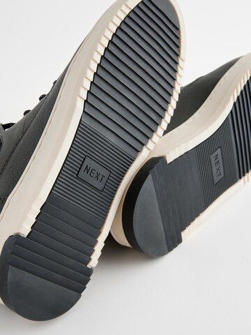 Boots stringati di Next in grigio