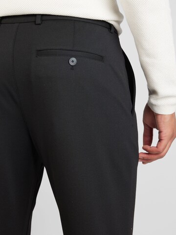 Tapered Pantaloni di s.Oliver in nero