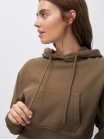 Pull&Bear Sweatshirt in Brown