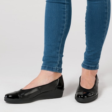 GABOR Ballet Flats in Black