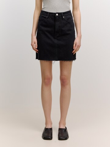 EDITED Skirt 'Fibi' in Black: front
