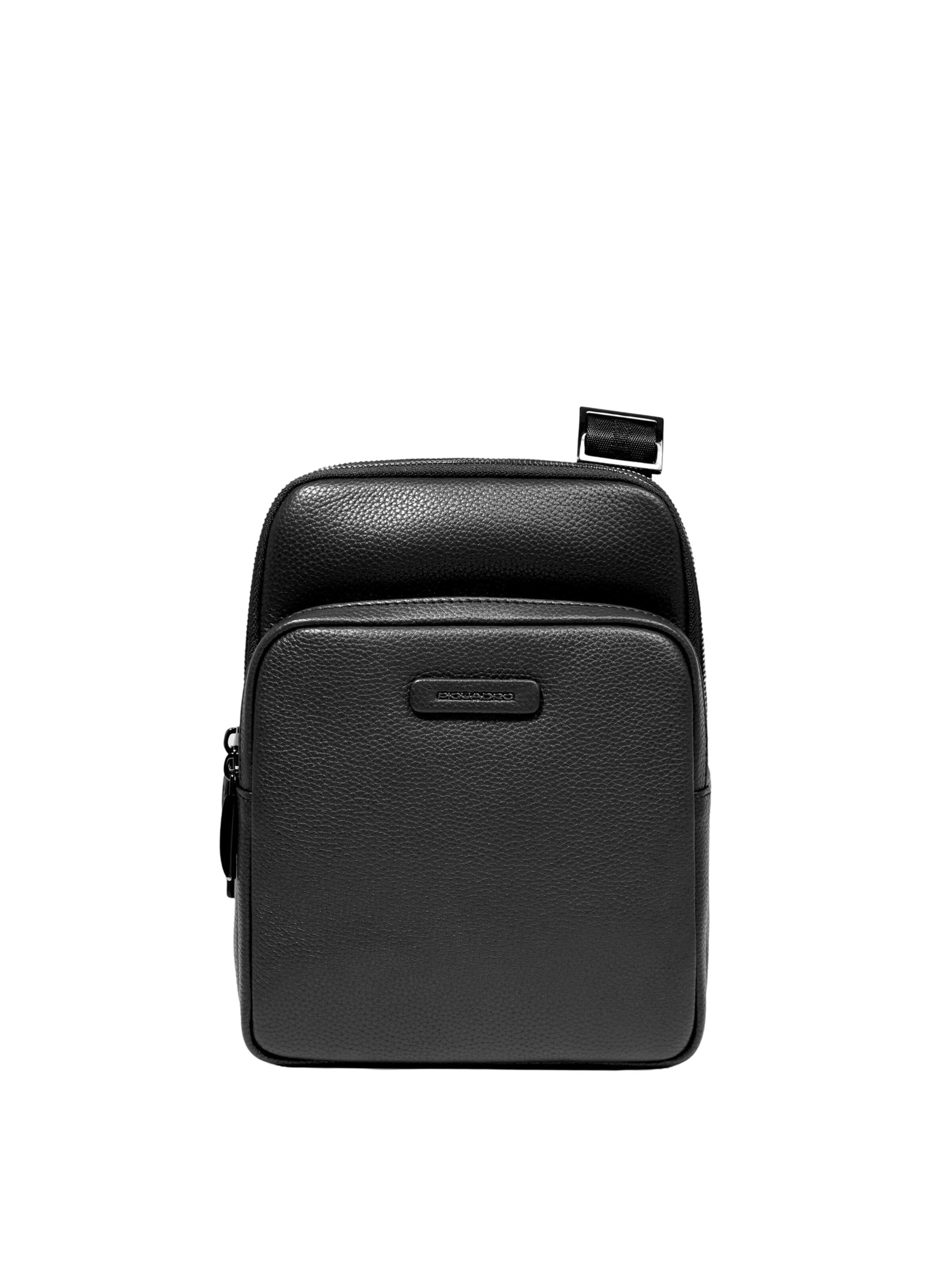 Piquadro - Bolso de hombro en negro: frente
