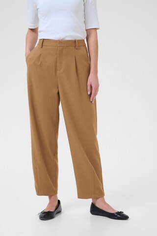 Effilé Pantalon à pince Kaffe en marron