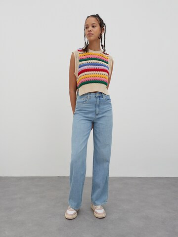 EDITED Wide Leg Jeans 'Avery' i blå