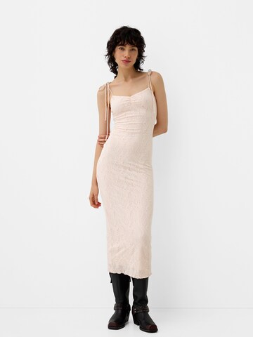 Abito di Bershka in rosa: frontale