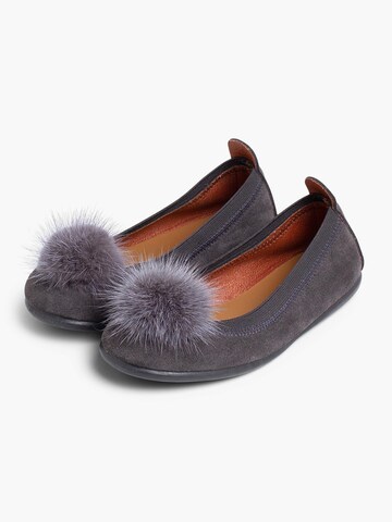 Ballerina di Pisamonas in grigio