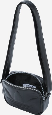 ADIDAS ORIGINALS Schultertasche in Schwarz ABOUT YOU