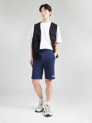 regular Pantaloni di ALPHA INDUSTRIES in blu