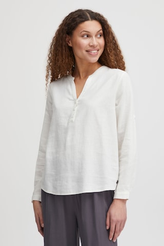 Oxmo Blouse in White: front