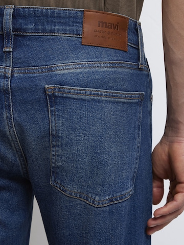 Mavi Tapered Jeans in Blue