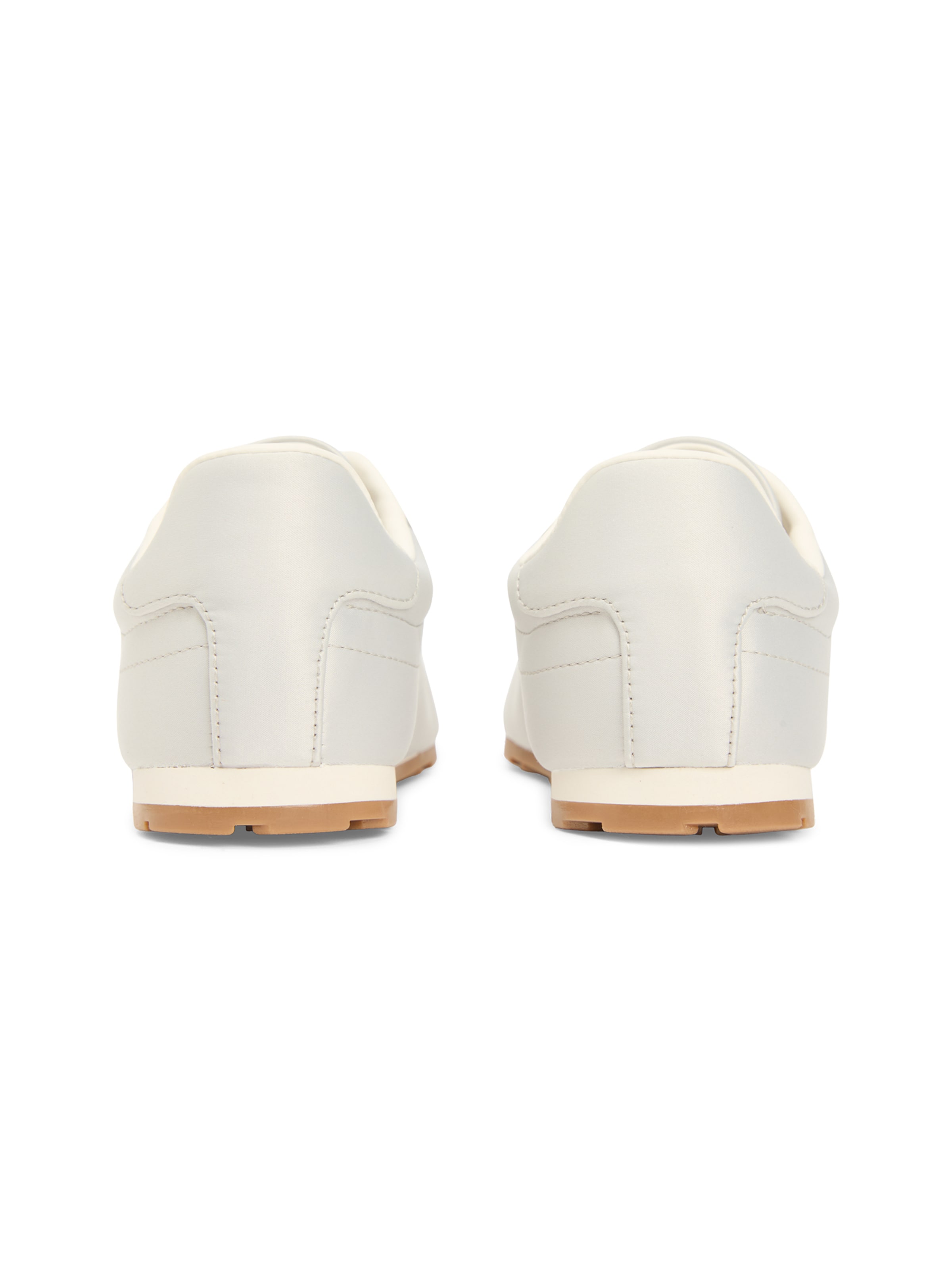 TOMMY HILFIGER Trampki niskie 'BELLA' w kolorze szary