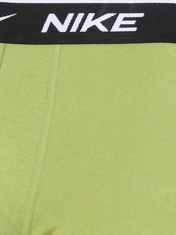 Sous-vêtements de sport NIKE en vert