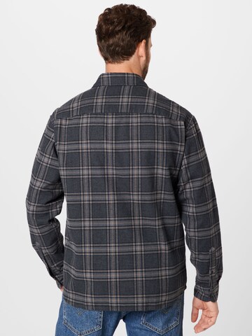 Abercrombie & Fitch - Comfort Fit Camisa em preto