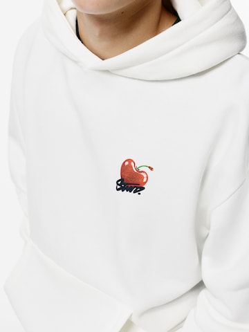Pull&Bear Sweatshirt 'Cereza STWD' i vit