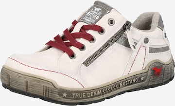 Sneaker bassa di MUSTANG in bianco: frontale