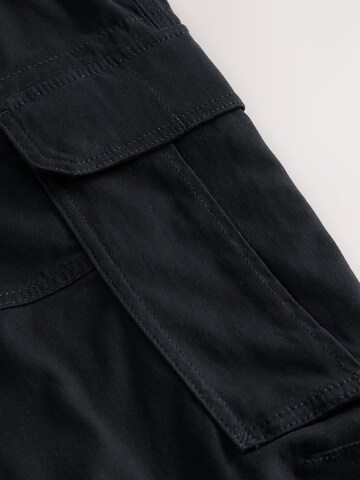 Next Skinny Fit Карго панталон в черно