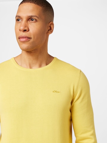 s.Oliver Sweater in Yellow