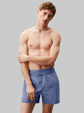 Shorts de bain Calvin Klein Swimwear en bleu : devant