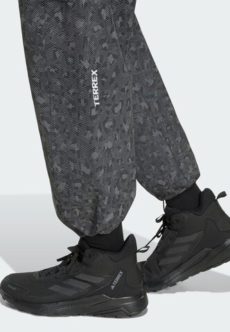 Loosefit Pantalon outdoor 'Xploric' ADIDAS TERREX en gris