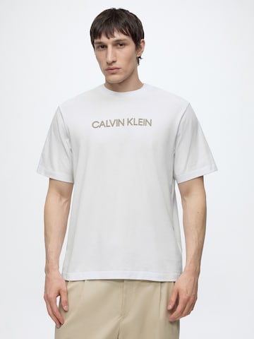 Calvin Klein Tričko '20S' – bílá: přední strana
