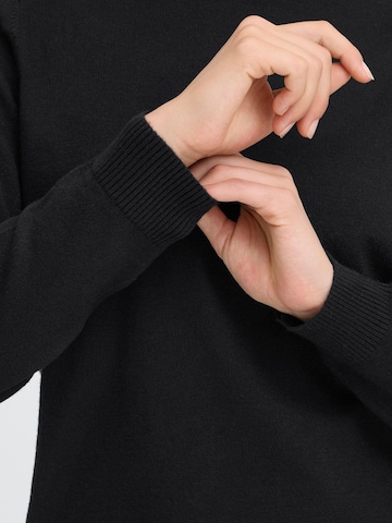 Pullover ' OXBMMNORA ROLLNECK ' di Oxmo in nero