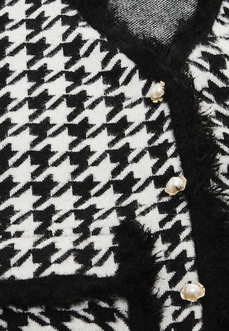 ZITHA Knitted vest in Black