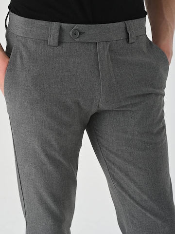 Slimfit Pantaloni di Antioch in grigio