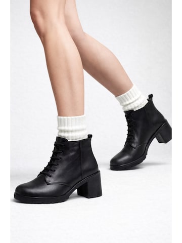 Ankle boots di Lorévine in nero: frontale