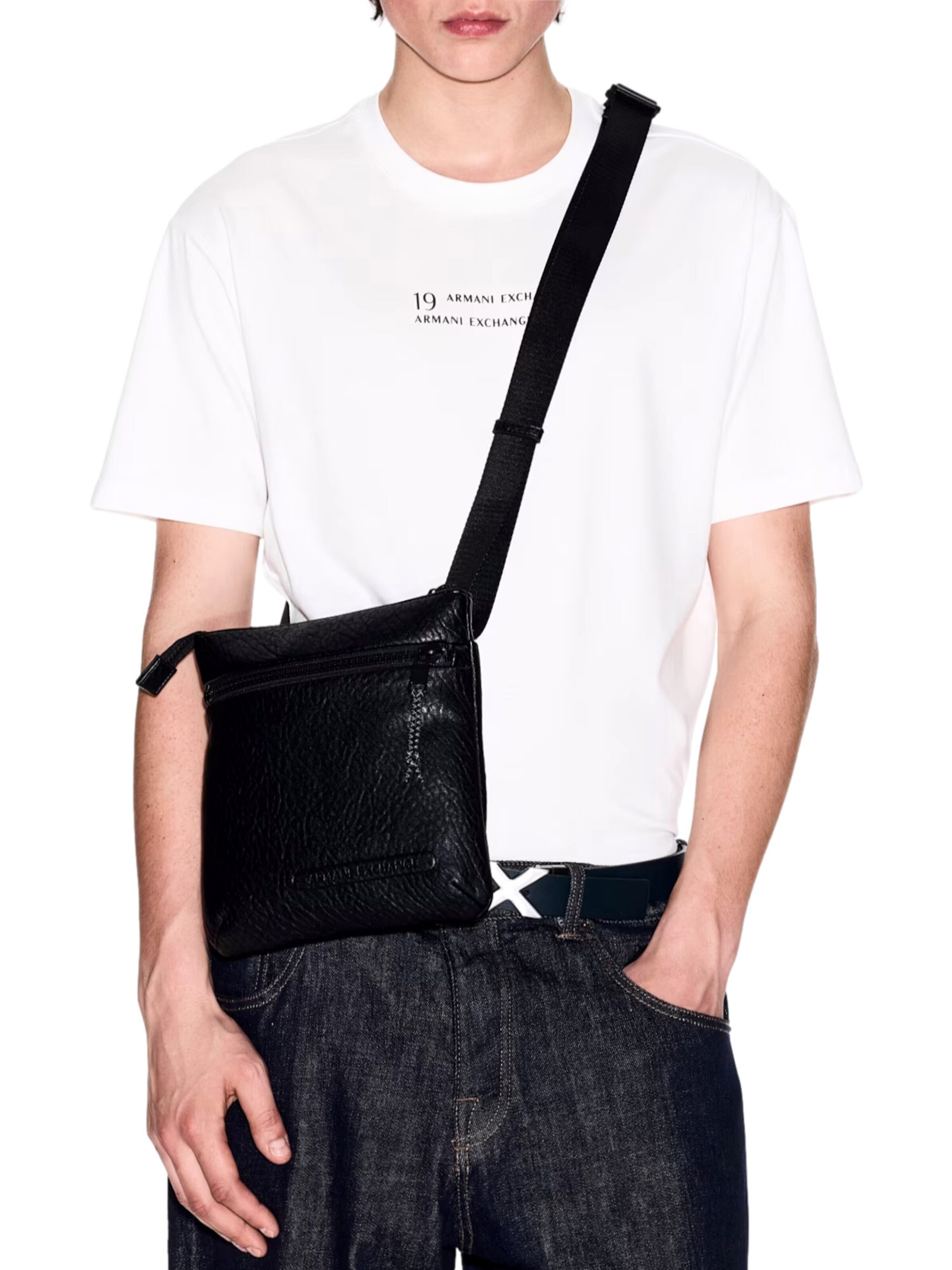 ARMANI EXCHANGE Crossbody bag in Black: front