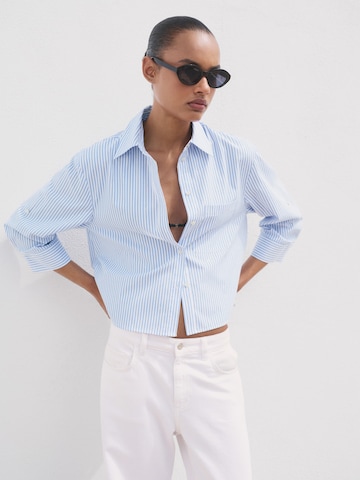 Chemisier 'FAB' MANGO en bleu : devant