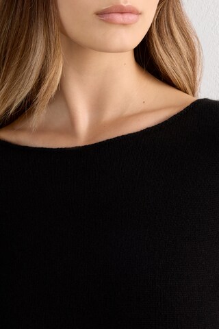 INTIMISSIMI Sweater in Black