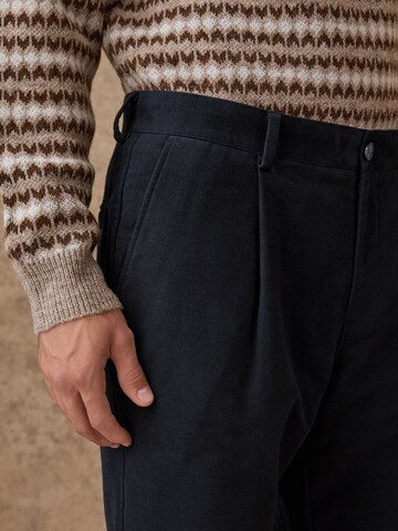 Next Regular Laskoshousut värissä sininen