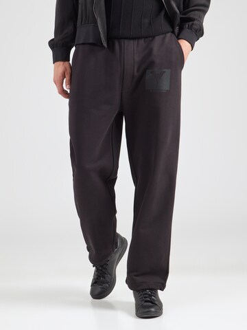 regular Pantaloni di Carlo Colucci in nero: frontale