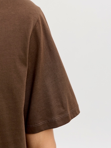 JACK & JONES Slim Fit Paita värissä ruskea