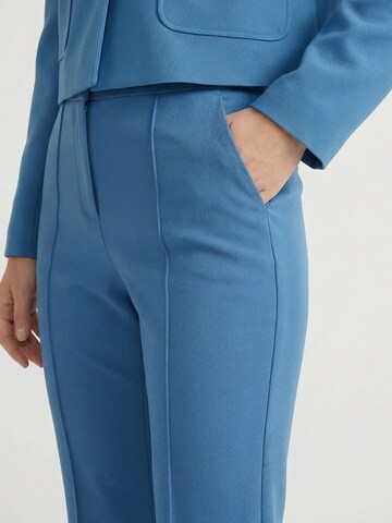 évasé Pantalon à plis 'Raquel' Guido Maria Kretschmer Women en bleu