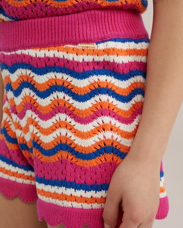 WE Fashion Regular Shorts in Pink