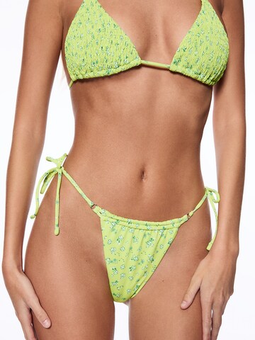 Pantaloncini per bikini di Pull&Bear in verde