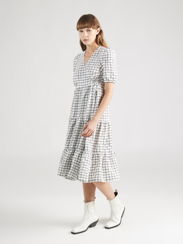 Monki Φόρεμα σε λευκό: μπροστά