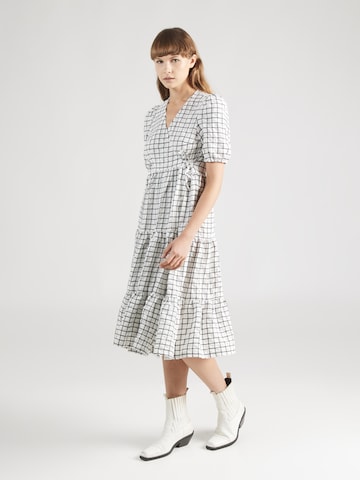 Robe Monki en blanc : devant