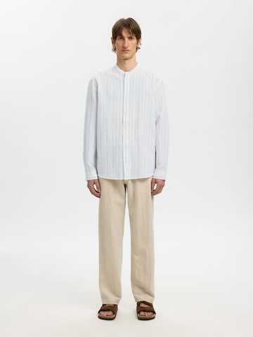 Coupe regular Chemise 'SLHClay' SELECTED en blanc