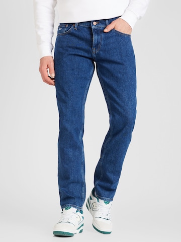 Tommy Jeans Regular Jeans 'SCANTON' in Blauw: voorkant