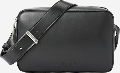 Rankinė su ilgu dirželiu iš Calvin Klein, spalva – juoda, Prekių apžvalga