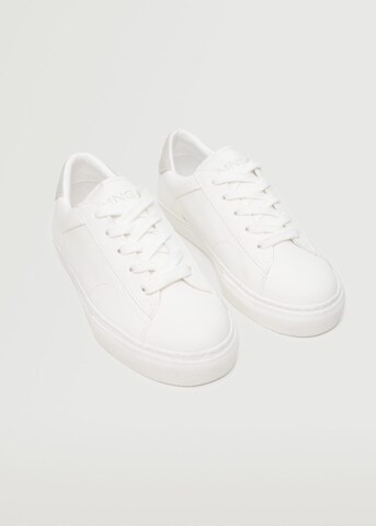 Baskets 'Jason' MANGO KIDS en blanc