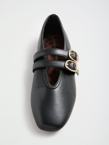 Ballerina con cinturino di love & roses in nero